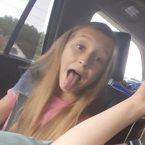 Meet your Posher, Lily